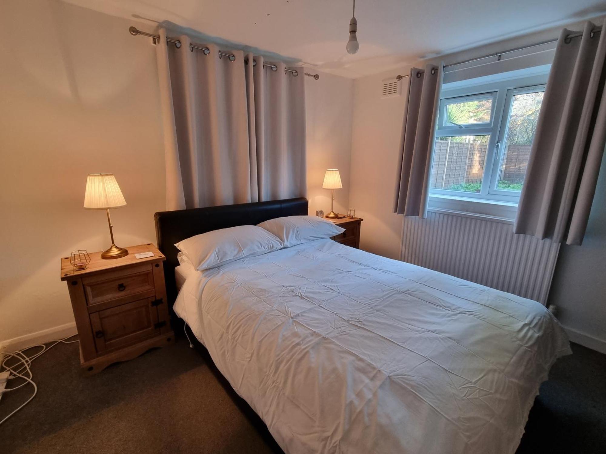 Beautiful Double In Acton, West Maison d'hôtes Londres